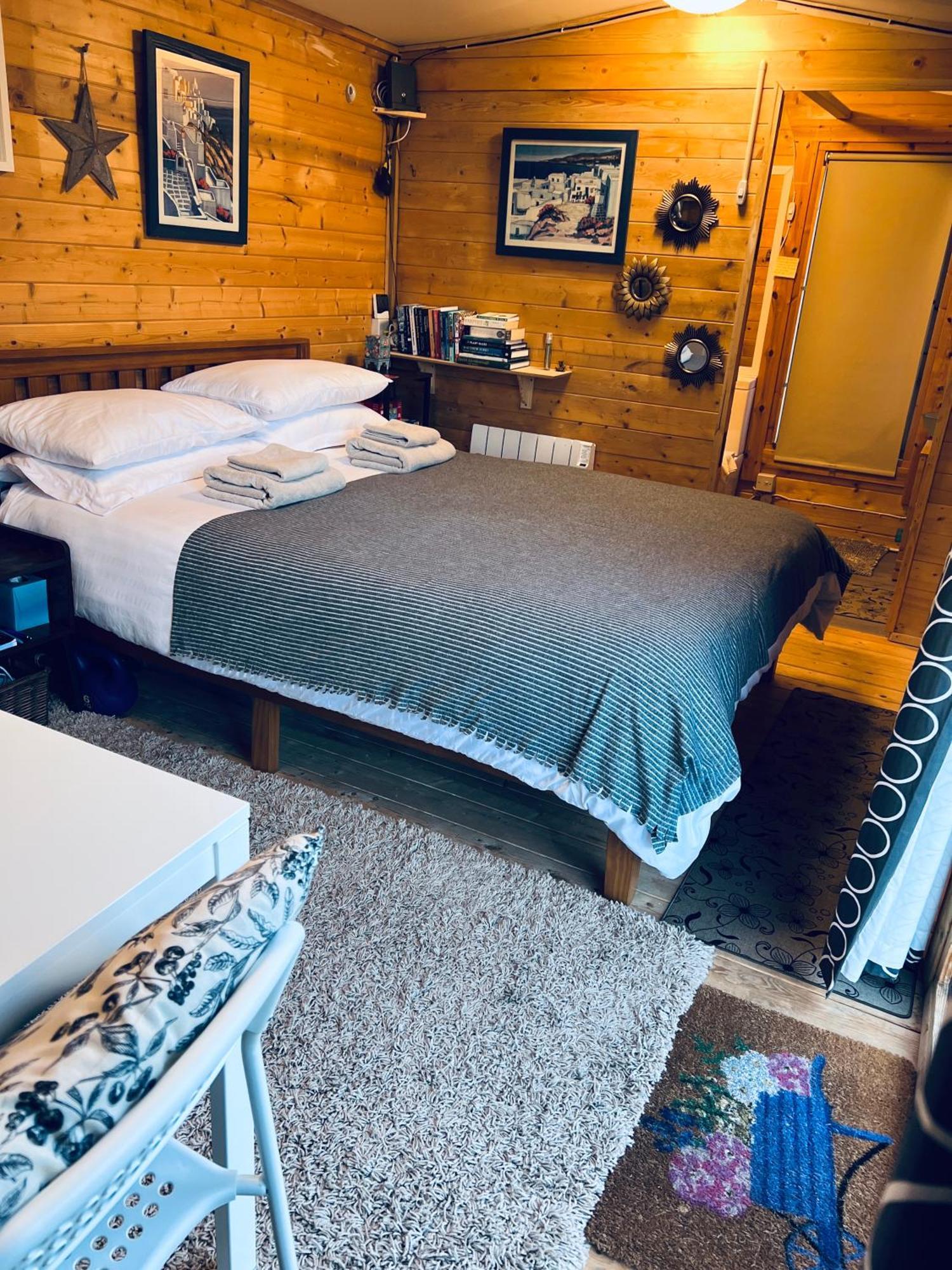 The Cabin Bradford-On-Avon Eksteriør bilde